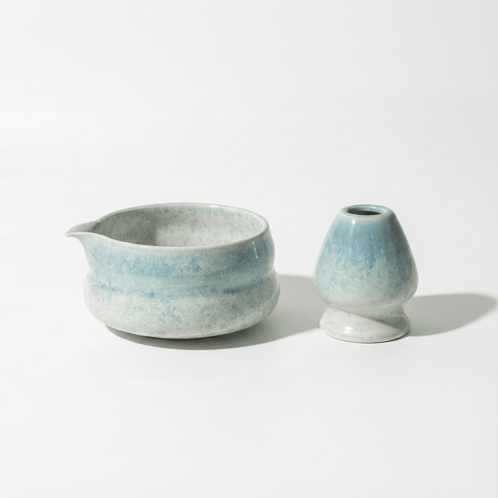 Matcha Schale + Besenhalter Set (Chawan + Chasen Tate) "Himmelblau" - MatchaLand Deutschland